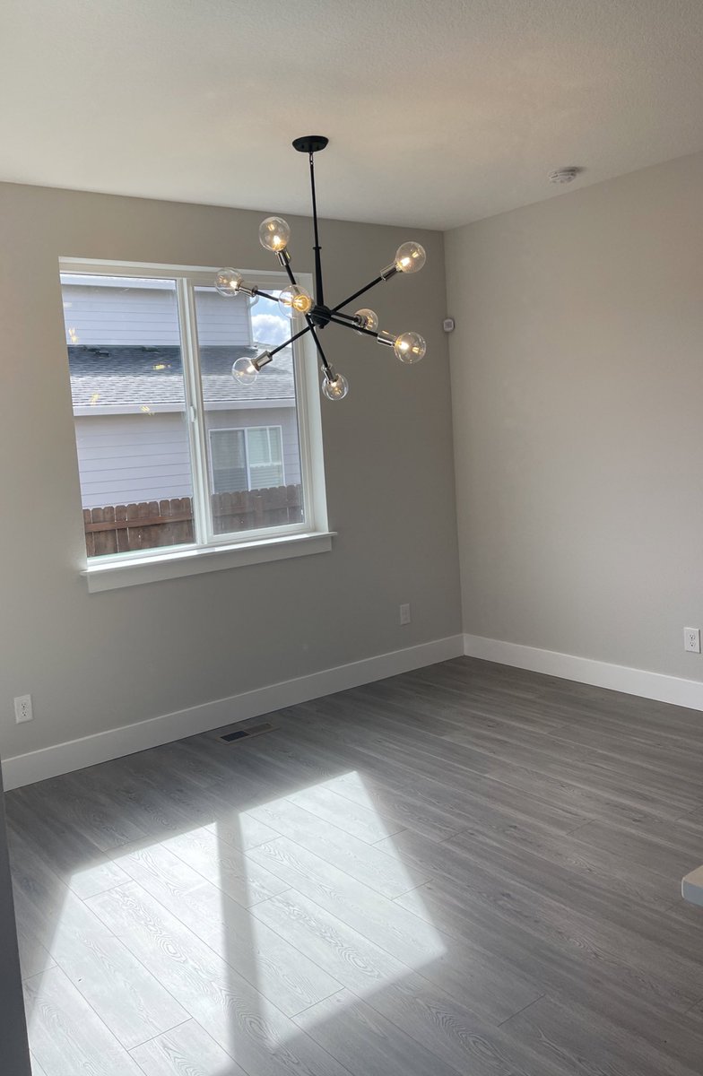 HayliNic's tweet photo. y’all mind if I hit you with a quick dining room transformation? ✨

🤍 designed by the incredible duo @TheAtelierHome https://t.co/u5IQcCXrg1