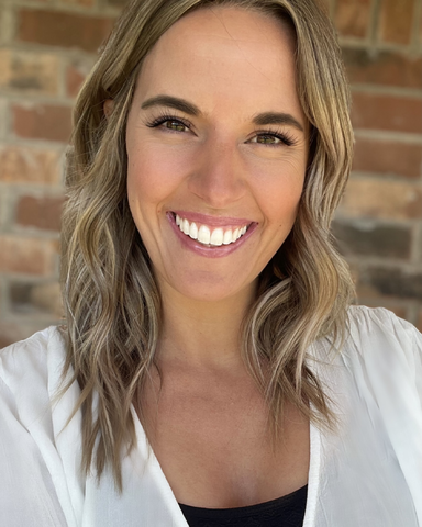 aspireship's tweet photo. 1/3: "Aspireship not only helped me find my next career home, but gave me all of the training I was eager to get but just couldn’t from previous leadership." - Aspireship 2020 grad Jill Fontana.
#AspireshipGrad #Aspireship #SaaSsales #techsales #career #womeninsales #leadership https://t.co/KCcUL7dAbe
