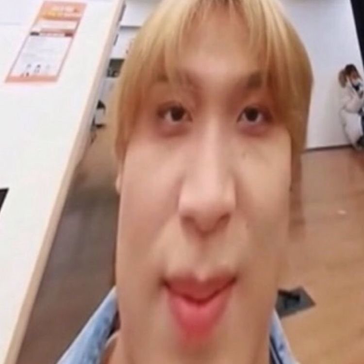 takemybear's tweet image. ยิ้มหน่อย จะถ่ายรูปลงสตอรี่ เออๆไม่แกล้ง ฟิลเตอร์นี้โคตรหล่อ