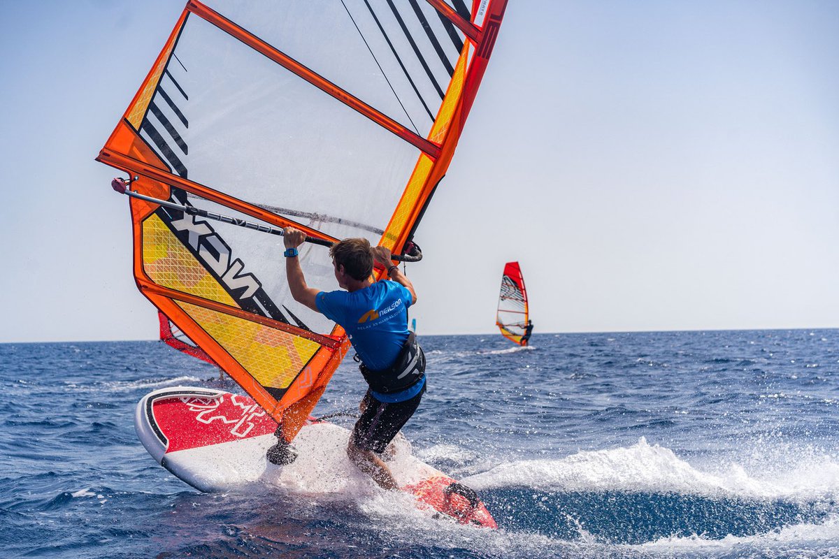 NeilsonAeolian's tweet image. Time to come and crack that carve gybe here in lesvos! #aeolian #neilson #greece #relaxashardasyoulike #starboard #severne @neilsonholidays @CEPhotoUK