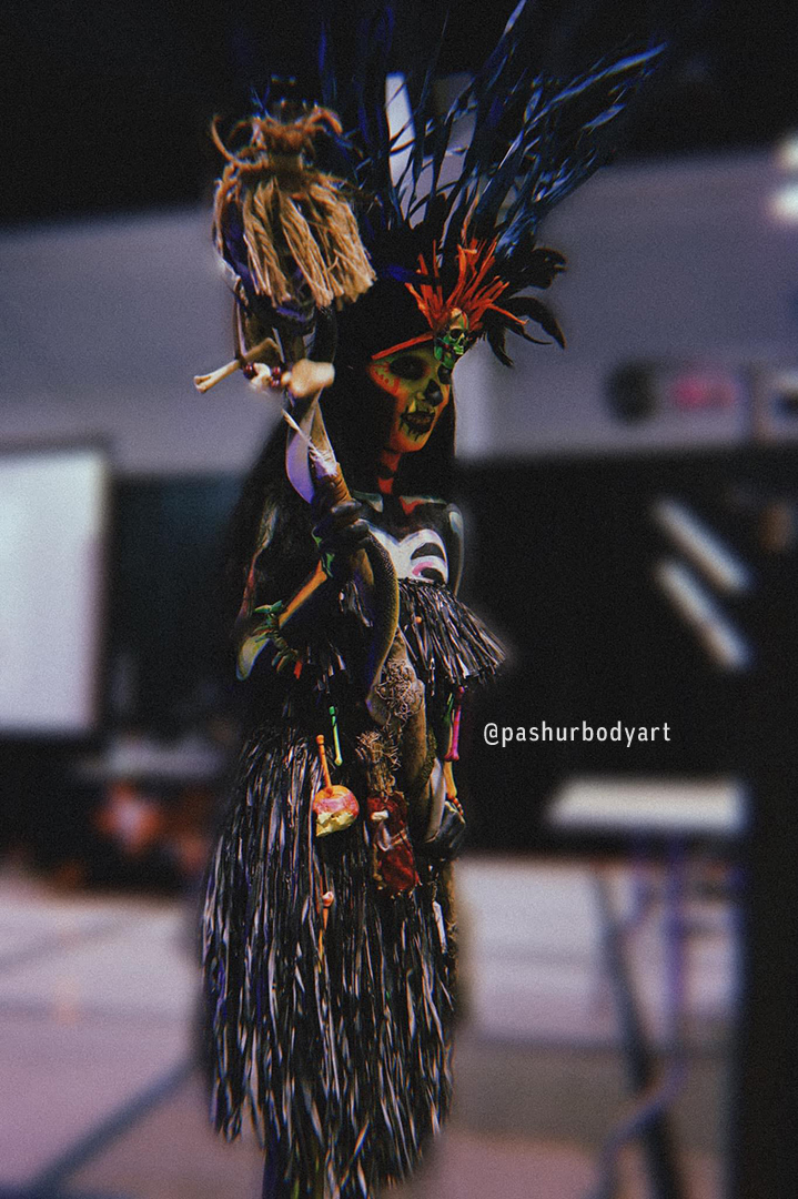 #Voodoo #WitchDoctor mash-up #bodypaint demo at the Texas #Haunters Convention. Body Painter: <a href="/Pashur/">Pashur BodyPainter</a> / Model: Jenny Cardenas / Make-Up Used: Neon Buddah by XFX Make-Up. #voodoobodypaint #hauntedattraction #voodoodoll