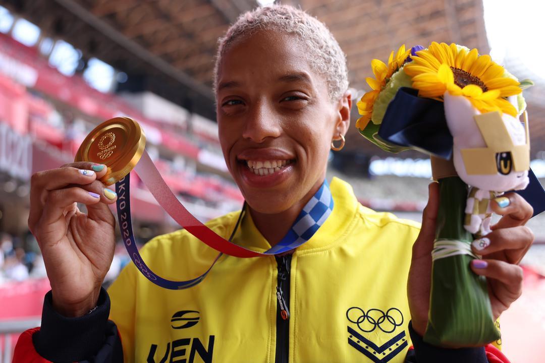 ¡Orgullo Nacional! Yulimar, lograste que Venezuela estén en lo más alto del deporte olímpico mundial.