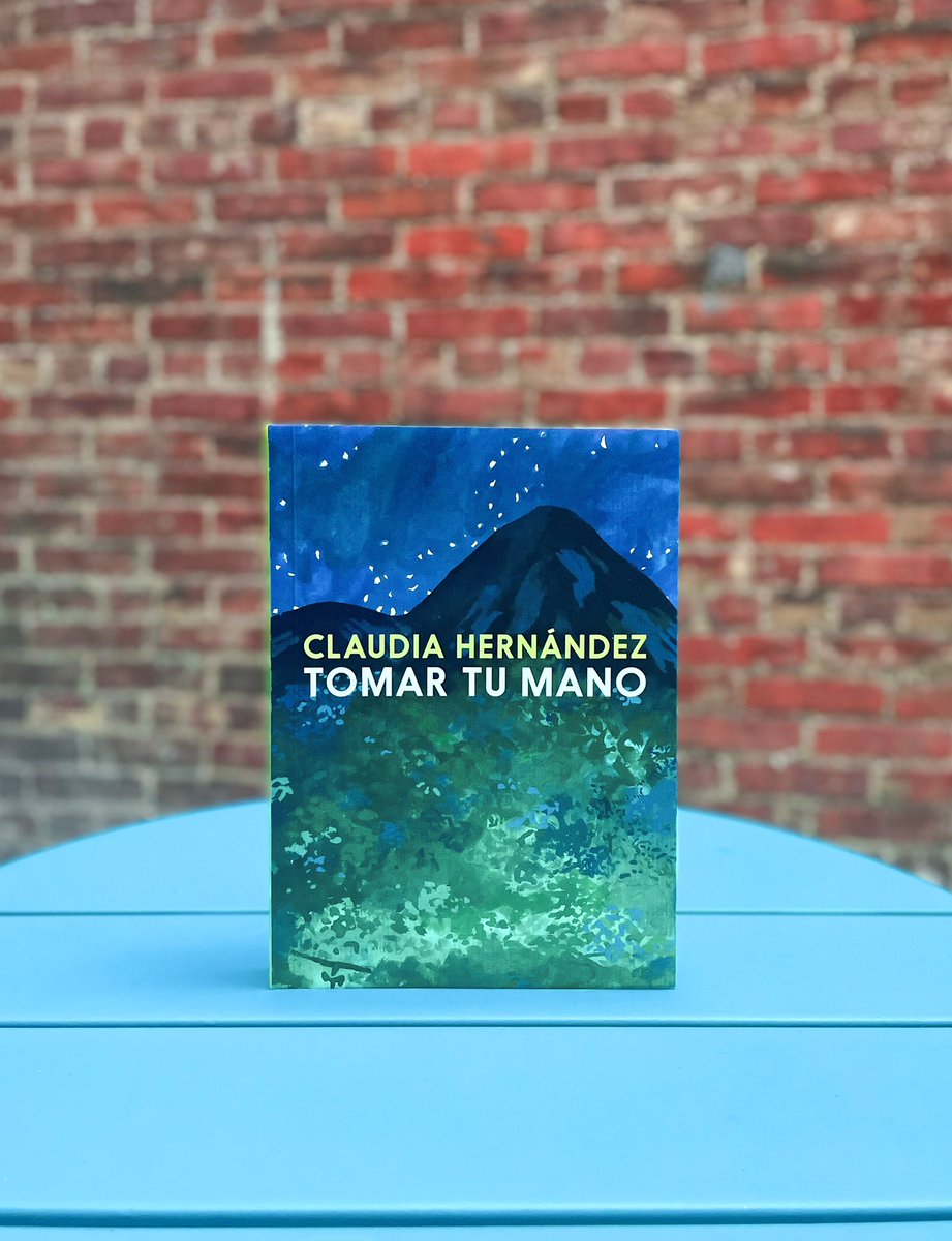 ¡Tenemos libro nuevo!

¿Cómo puede una historia de amor volverse violenta? ¿Cómo oír la angustia de una mujer en su casa cuando el ruido de la guerra es ensordecedor? Esta es la historia de las mujeres que quedan atrapadas, al parecer sin salida, en el espacio doméstico.