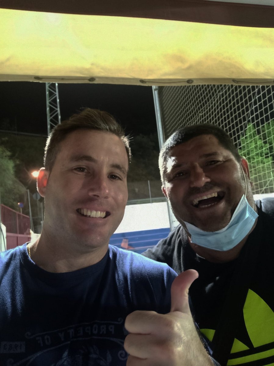 RafaCuenca85's tweet photo. Día intenso en el campo de fútbol, hay que seguir trabajando duro.
Esta tarde y noche acompañado del gran @JoseliFernandez 
#VamosTorrox https://t.co/RZauEjB8UQ