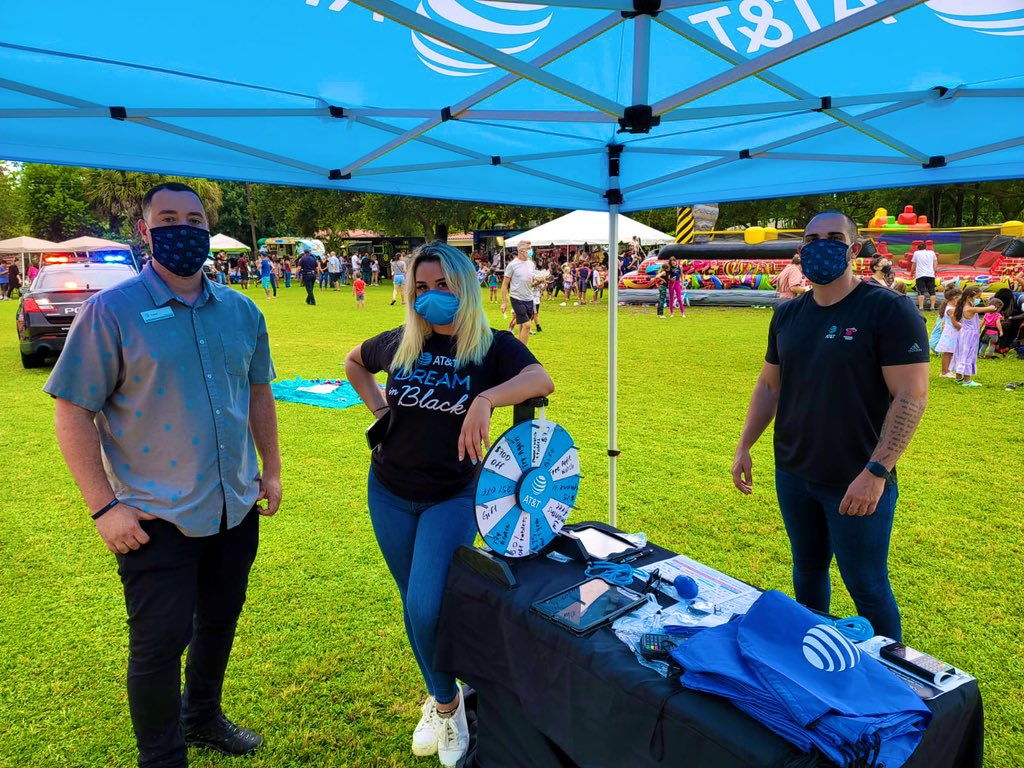 Eli (@elivenereo) on Twitter photo National Night Out 👮🏻♂️
Thank You <a href="/BiscayneParkPD/">Police Chief</a> for the invite and making us feel so welcomed!
#FirstNet #FirstResponders #LifeAtAtt #TheEastRegion #OneFLA #MiamiElite #TeamFuego National Night Out 👮🏻♂️
Thank You <a href="/BiscayneParkPD/">Police Chief</a> for the invite and making us feel so welcomed!
#FirstNet #FirstResponders #LifeAtAtt #TheEastRegion #OneFLA #MiamiElite #TeamFuego