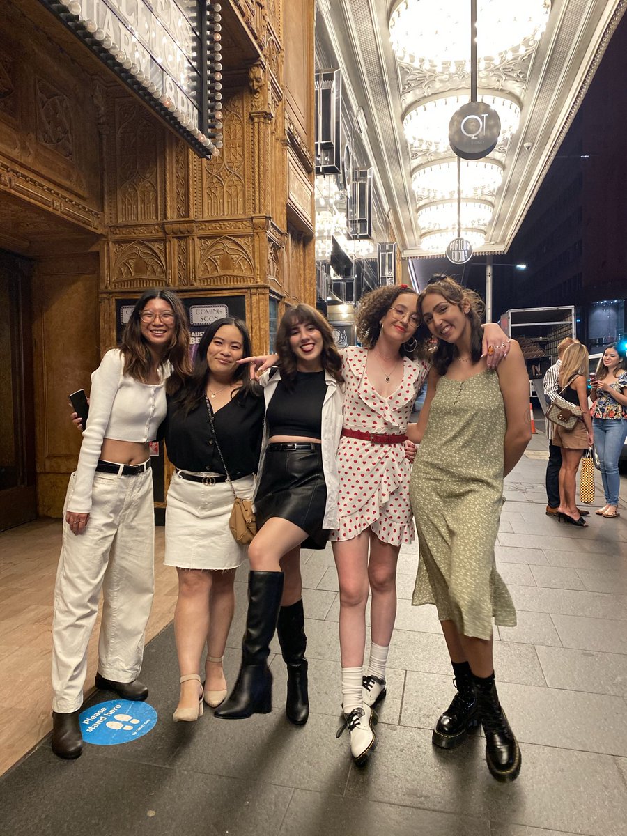 mmaryyxo's tweet photo. #9yearsofthevamps and I can’t thank you enough for all the friends I’ve made cause of you guys ❤️❤️❤️ @shaay32 @bncjeiley @idcspnn @nicolenutellla &amp; can’t for my girls @spideyybrad and @jadedbradx https://t.co/uSh0PrOULn