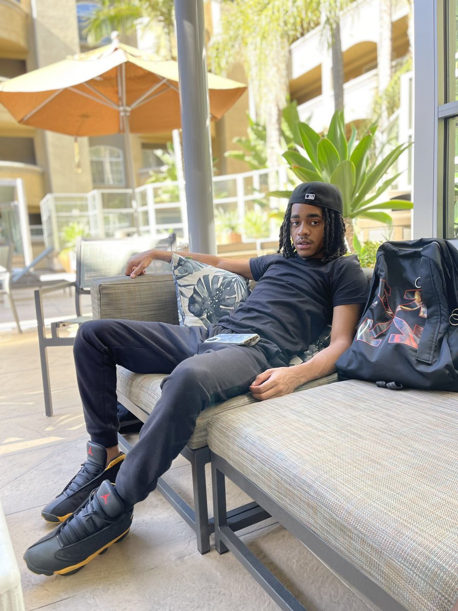 MouseMyers's tweet photo. At My Meeting Talking About Dem Millions Wit Da Label #SolidGroundMusic #YungLight https://t.co/VZMrJMQLOL