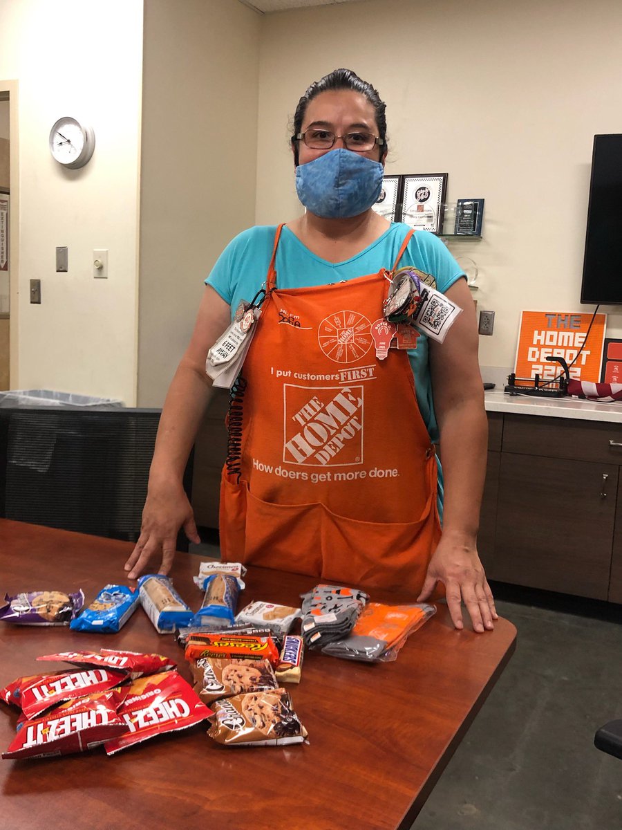 Out Pro Cashier Sofia, spinning the wheel and getting her goodies for the 20 Pro Xtras she opened last month. You rock Sofi!!  #D175pro <a href="/NathanMcAleese/">Nathan McAleese</a> <a href="/AustinM16136127/">Austin Morris</a> <a href="/Shaw1Natisha/">@natisha2216</a>