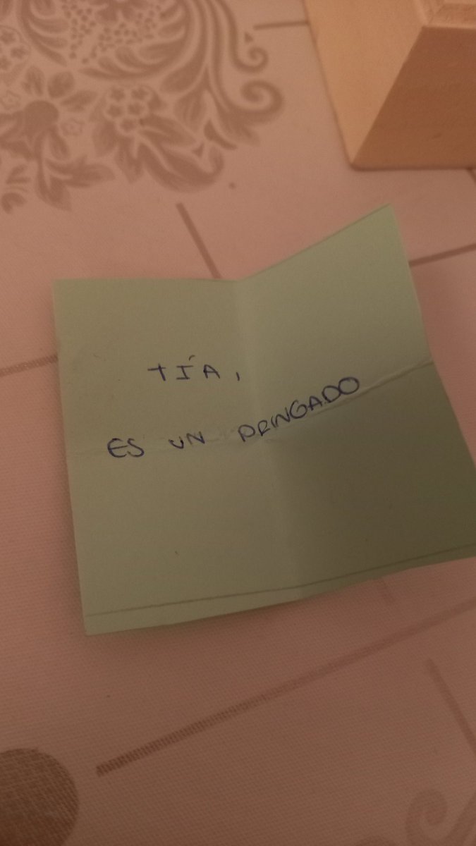 mi amiga maría me ha hecho una caja con mensajitos para leer si estoy regu y me ha hecho mucha gracia este