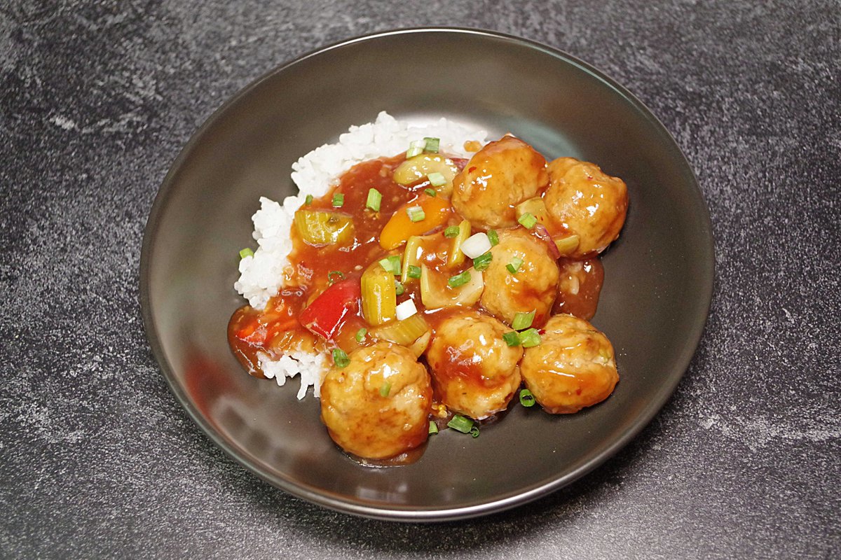 WeekdayKitchen's tweet photo. Sweet n sour (and spicy because that's the way we do in our house! 🤣) chicken meatballs

I wanted something a little more complex than sweet and sour that you get carry-out, so I added some ingredients to bang up the umami and did it ever! 

Recipe here

https://t.co/wocEGZ3nub https://t.co/emGr6p5SYK