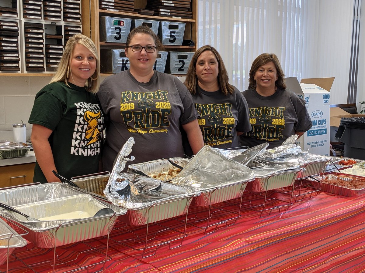 MickiFoster's tweet photo. Big thank you to our @NHEPTO1 for lunch and our tshirts to start off the new year! #onehope https://t.co/iePLCJDcnx