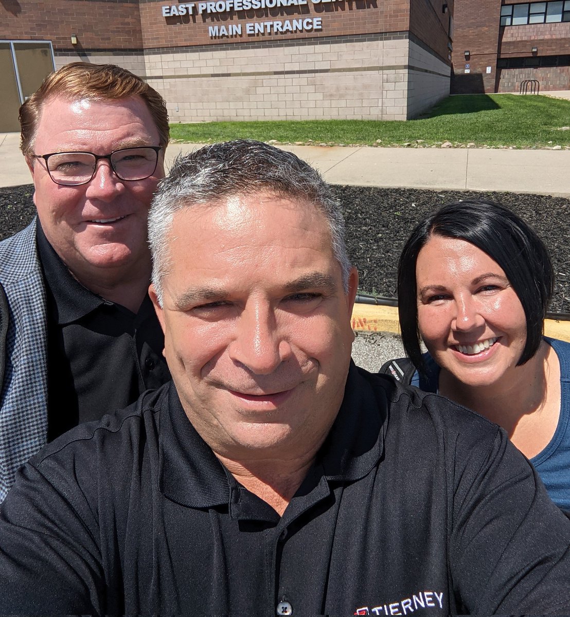 Robert T. Gag 〽️ tweet media