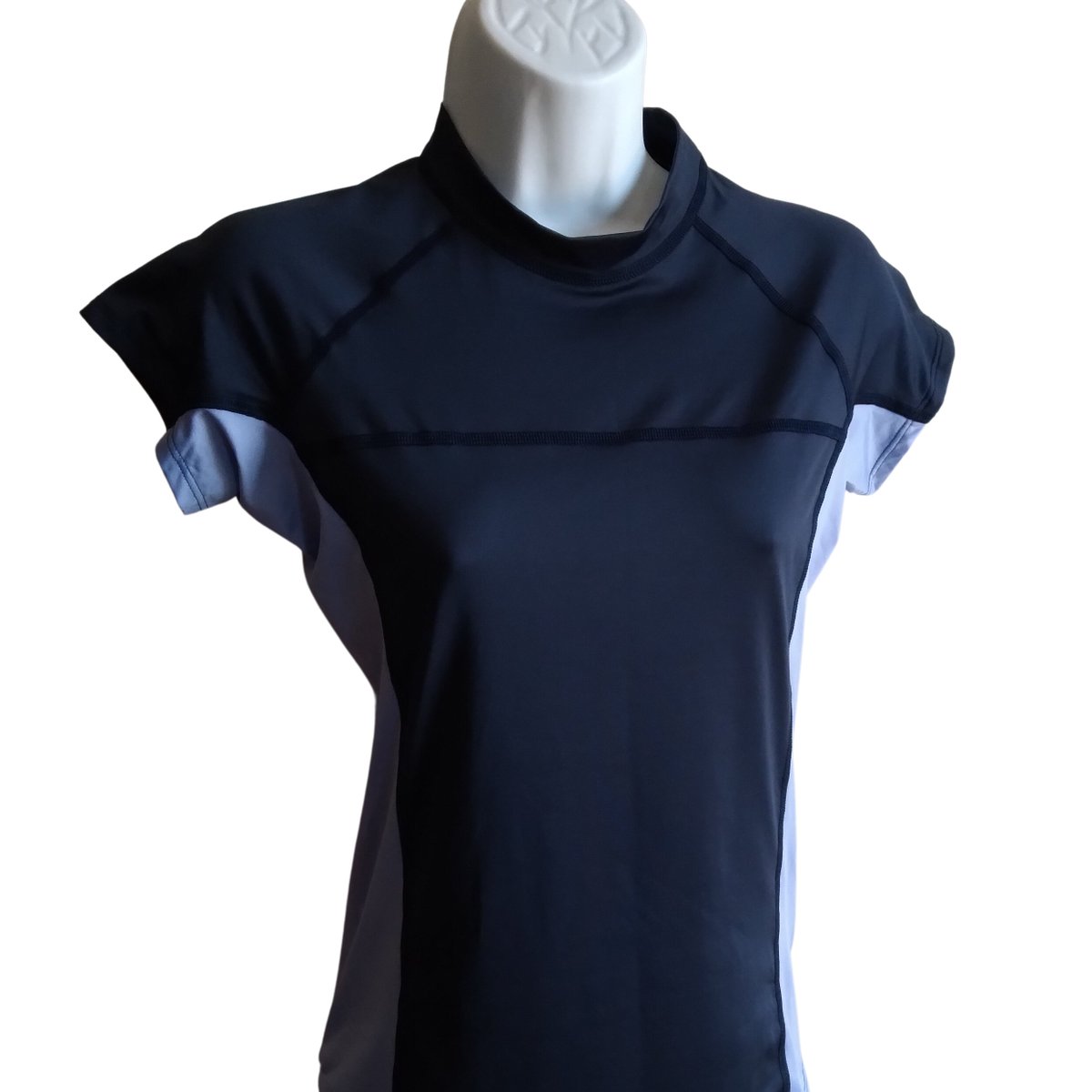 belleshoppe333's tweet photo. NWT PATAGONIA Womens Short Sleeve Micro Swell Top:

https://t.co/XXgcgqTIDS https://t.co/R2BxC6bPbg