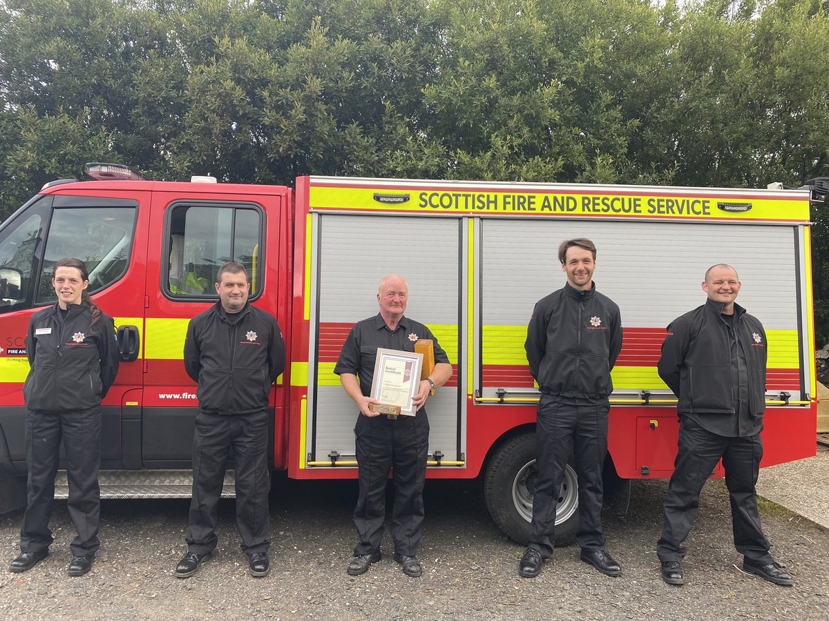 Wishing Ff Neil Nicolson  a long and happy retirement as he hangs up his pager after an outstanding 34 years service for his community.<a href="/staffinfire/">Staffin Community Fire Station</a> <a href="/wingnut415/">Group Commander Mike Colliar</a> <a href="/LSO_Highland/">LSO-Highland</a>
