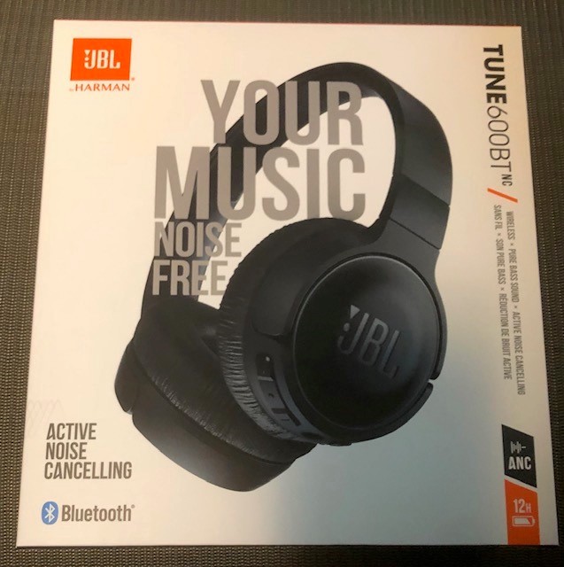 frances_wong's tweet photo. Who needs some new headphones? They're raffling off a pair tomorrow!
#VMware #vExpert #SVVMUG #VMUG https://t.co/tnWoPrJpZD
