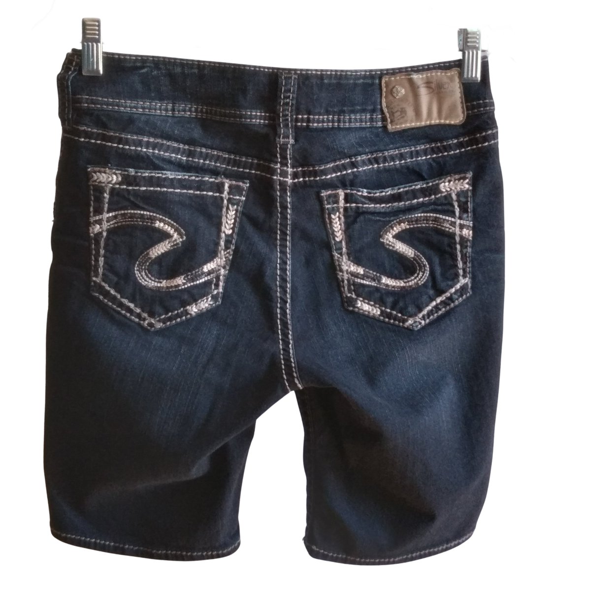 belleshoppe333's tweet photo. SILVER JEANS Womens Suki Mid Bermuda Jean Shorts:

https://t.co/tdTPZRxvbe https://t.co/izaSnxp5EE