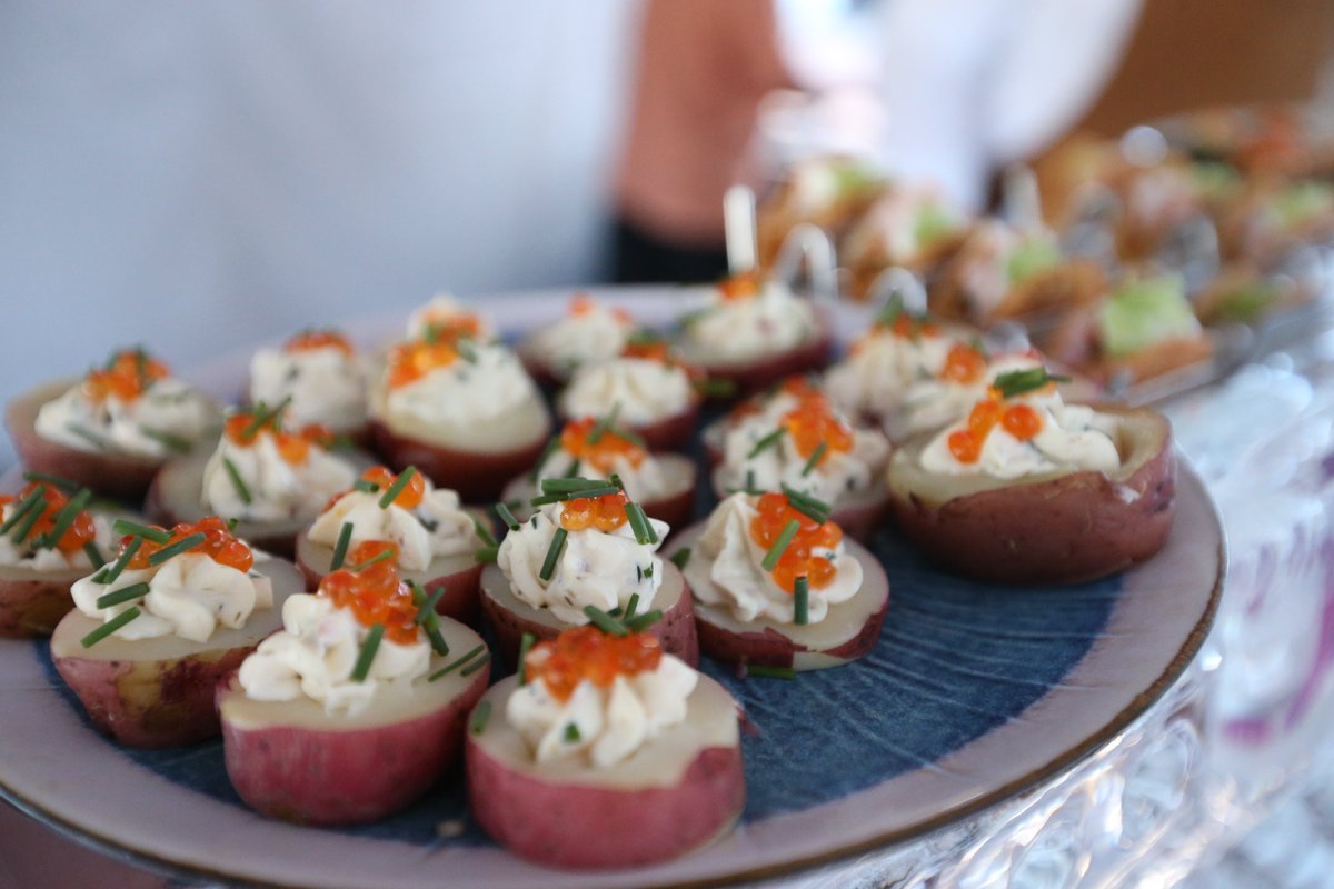 Vendors, did you know there are benefits to participating in Sips &amp; the City (9/24) and the Grand Tasting (9/25)? 

That's right. Food vendors get a $750 stipend — and beverage vendors get their booths for free!

More information: bit.ly/2021-Vendors
.
.
.
#winefestdsm