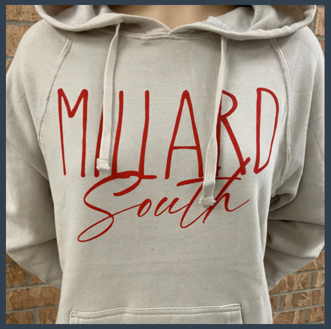 MSHSactivities's tweet photo. Coming up for Orientation Tomorrow? Make sure to stop by The Patriot Post and check out the new MSHS gear! Get them while they last. @mspatriotpost 
https://t.co/ANSX3Tcq0H https://t.co/h84yLj7OyV