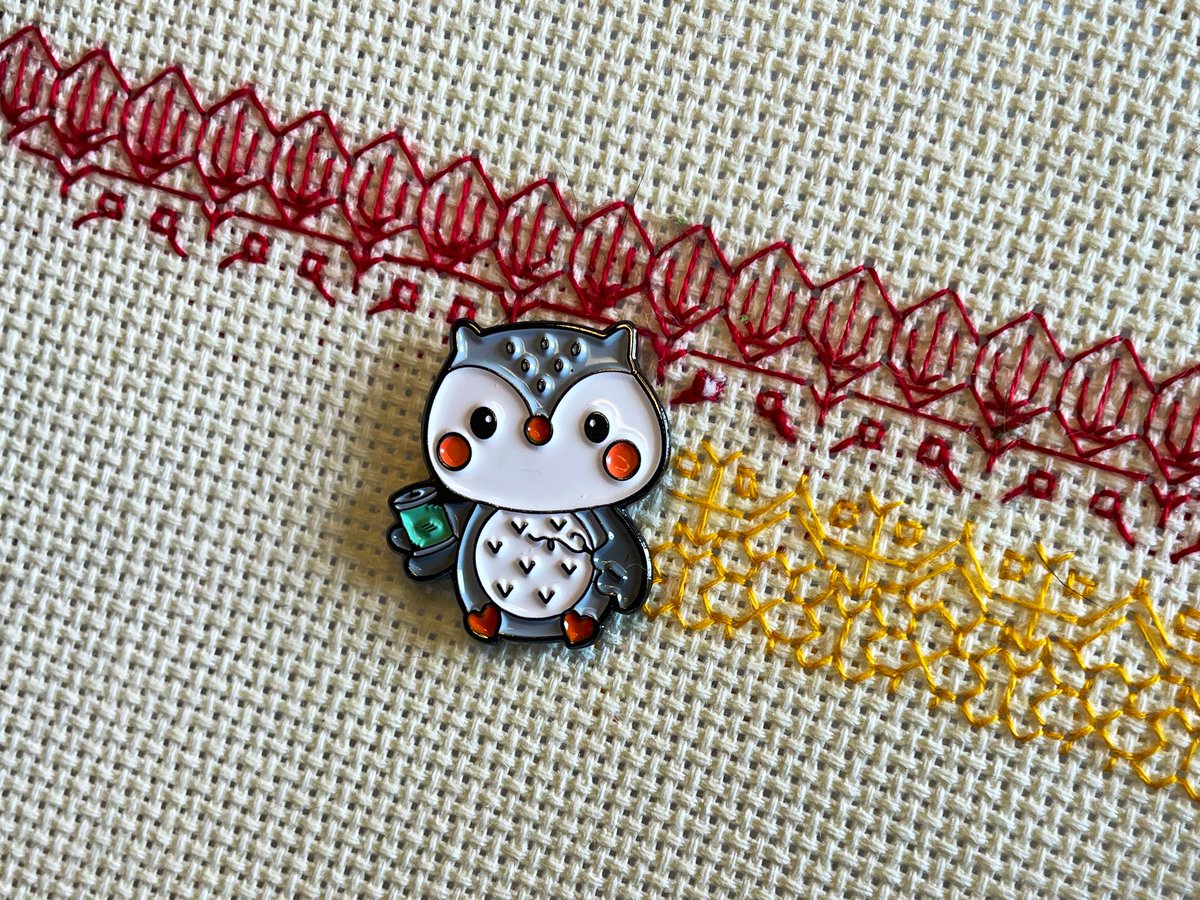 ProudOwlCrafts's tweet photo. Ok, I am in love with this blackwork stitching pattern. Thank you @AwkwardishPanda for introducing me to @PeppermintPur ! You have me hooked! #pride #queercrafting #stitching https://t.co/AiiiV2KlBJ