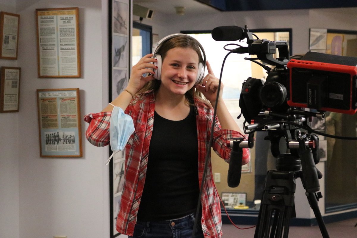 DetroitSTRESS's tweet image. My daughter Bridget on set of Patriot Plates...1st episode comes out this Satruday, August 7th, Purple Heart Day.  Don't miss it, youtube.com/patriotplates  
Like and Subscribe! #patriotplates #onevetonestory #veterans #arizonamilitarymuseum #scotthuesing