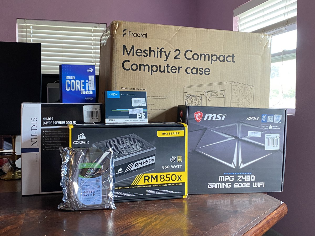 rfarrell90's tweet image. I’m changing over from Team Red to Team Blue.  Couldn’t pass up a 10 core CPU for $320, 10850K from Microcenter.  Haven’t built myself a brand new computer since 2011, this is going to be fun. Thanks @GamersNexus for all the part reviews, was my primary source for my choices.