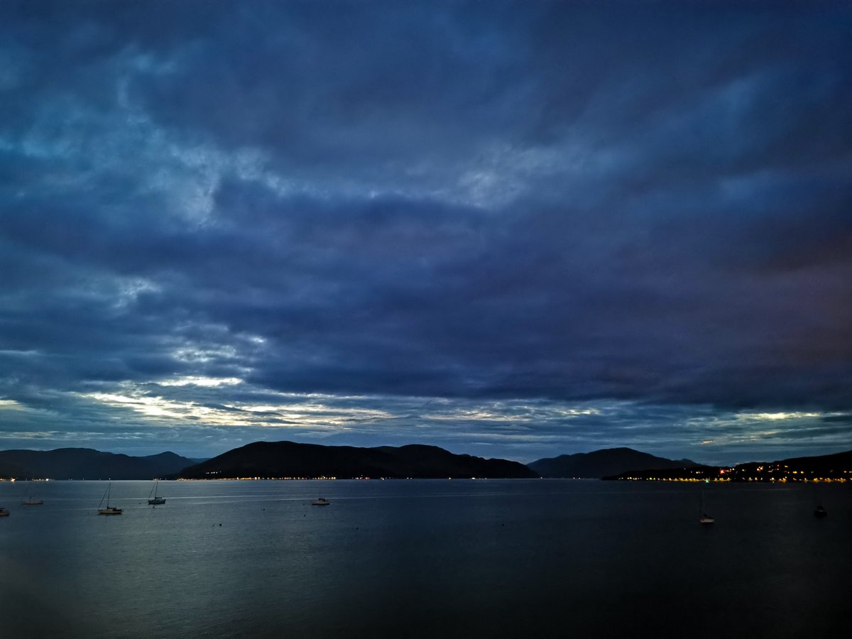 Catrionareids's tweet photo. Blue and orange
#gourock
#inverclyde
#clyde
#stillnights
#summernight
#heavyclouds https://t.co/0y78cONIhw