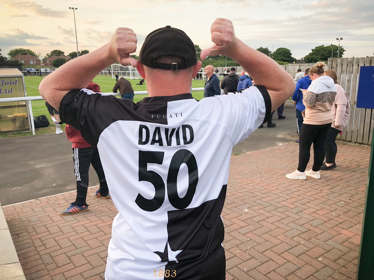 rossi_NE63's tweet photo. Felt amazing to be back in the stands at @Ashington_FC tonight.. but a huge thank you goes to Brian, staff and players for going above and beyond again to wish my uncle David a happy birthday.. what a club! #collierarmy #ashingtonafc #colliers #ne63 #grassrootsfootball https://t.co/FKNHSSezkj