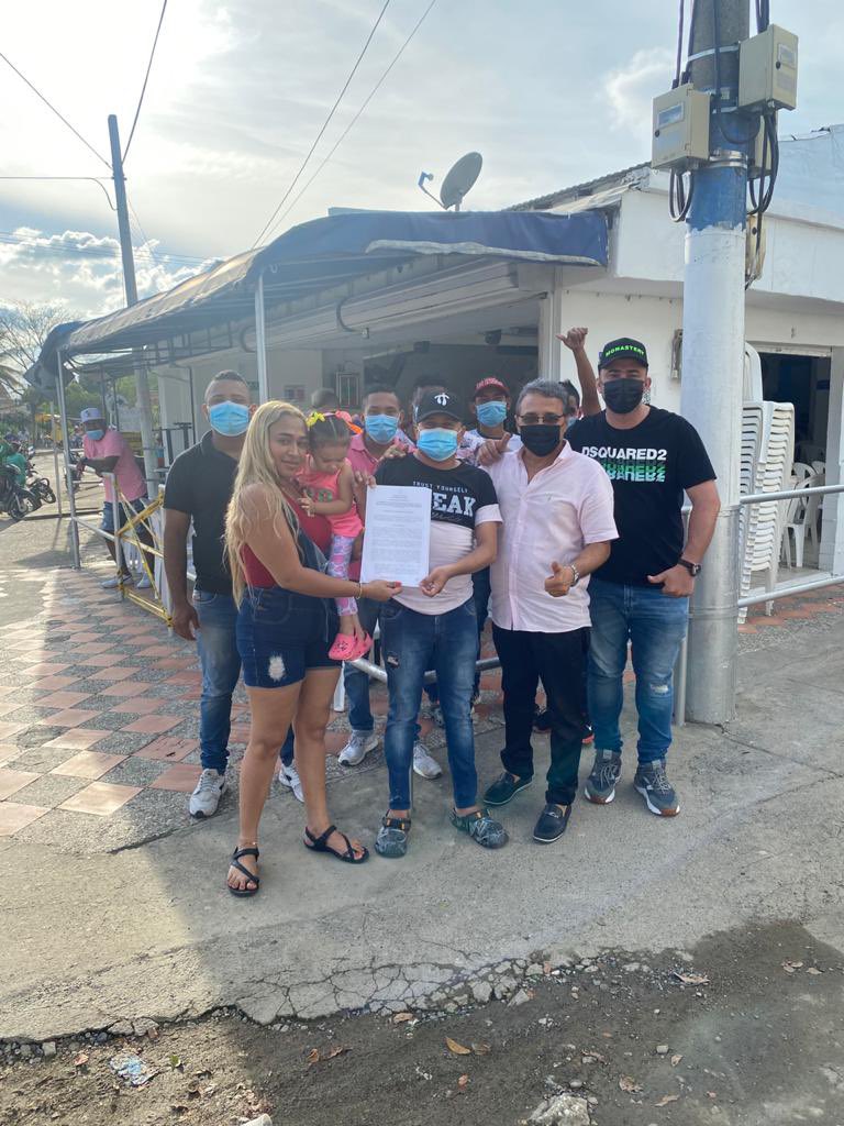 FbohorquezAbog's tweet photo. Los comerciantes del sur de Montería merecen respeto a sus derechos y garantías constitucionales, mal hace la autoridad al vulnerar principios fundamentales que rigen la actuación administrativa como la confianza legítima. https://t.co/01mFLoCKL6