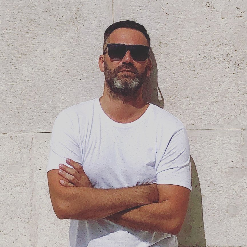 mlinarmusic's tweet photo. I’m proud to announce my remix debut on the legendary @guymantzur label @plattenbank  I‘m thankful that I had an opportunity to make a remix for @Djlinus, which you can download pre order on beatport from now on. 
Beatport Pre-order: https://t.co/PuazQ4EAge https://t.co/2yPJlClFHC