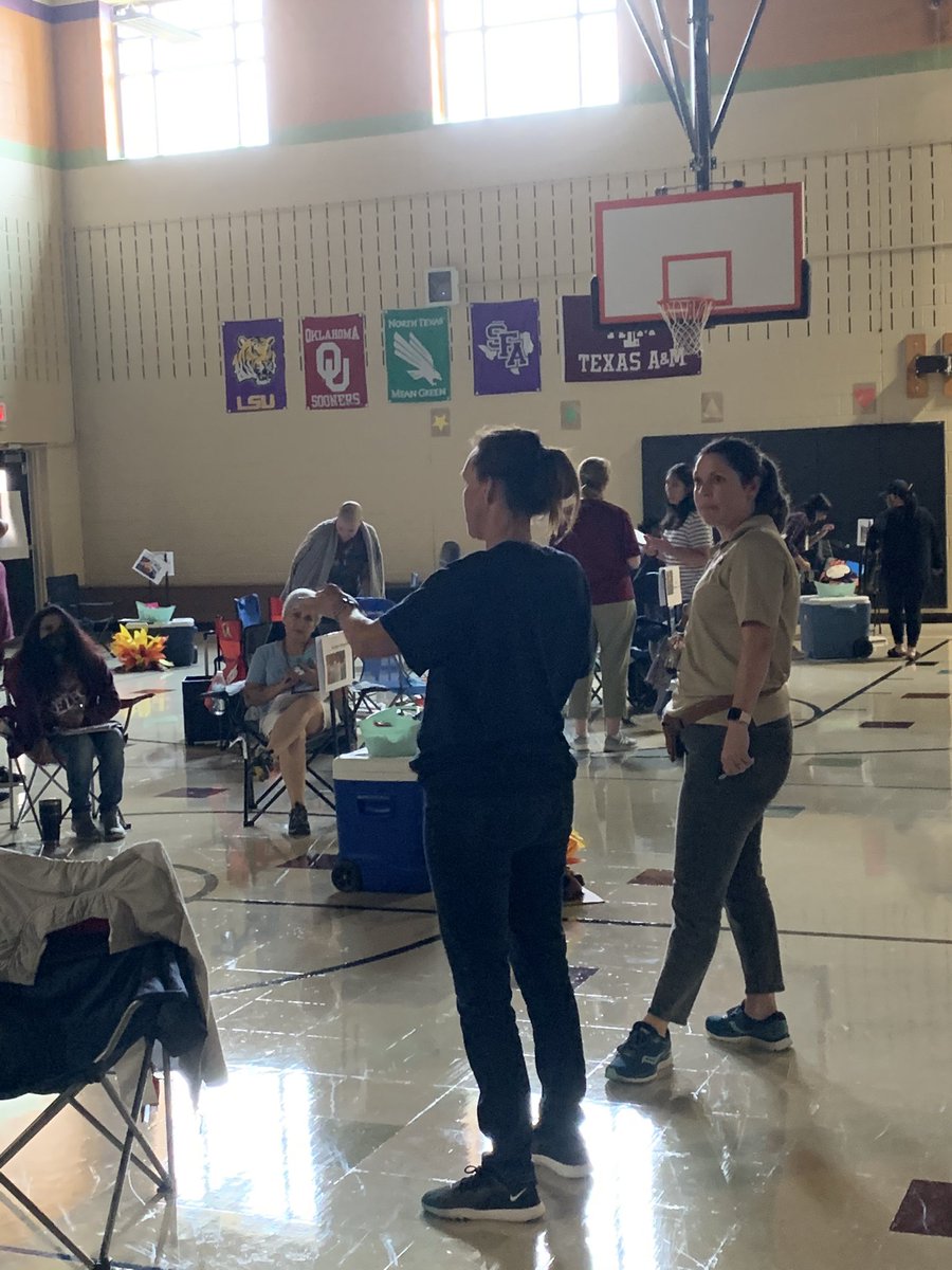 ValdesNativ's tweet image. #LISDconvocation21 thank you to all of the leaders that made learning happening today @LewisvilleES