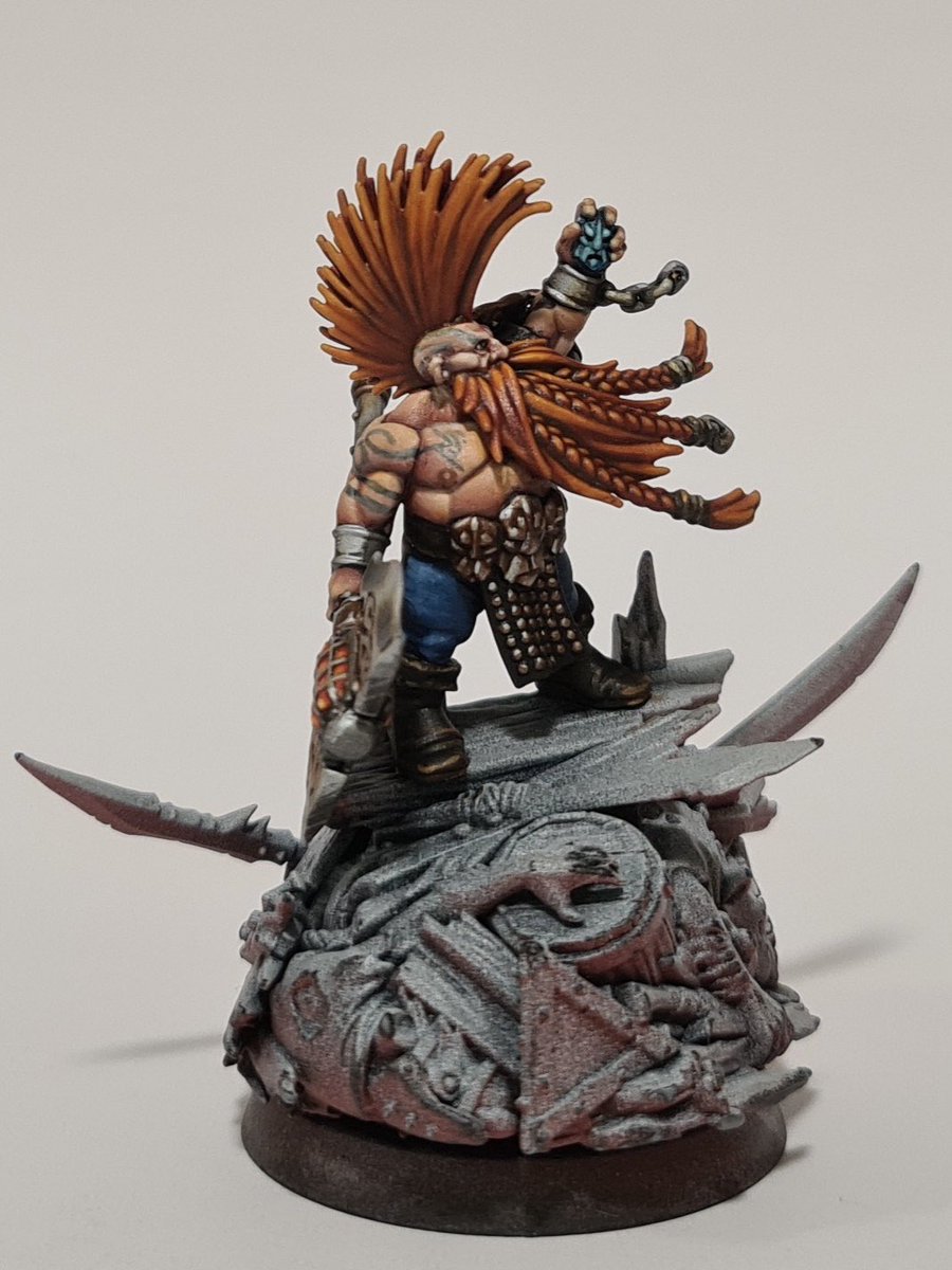 ReaKody's tweet photo. Almost done! #warhammer #WarhammerCommunity #warmongers #aos #dwarf #fireslayer #gotrek https://t.co/jEJfYkfu03