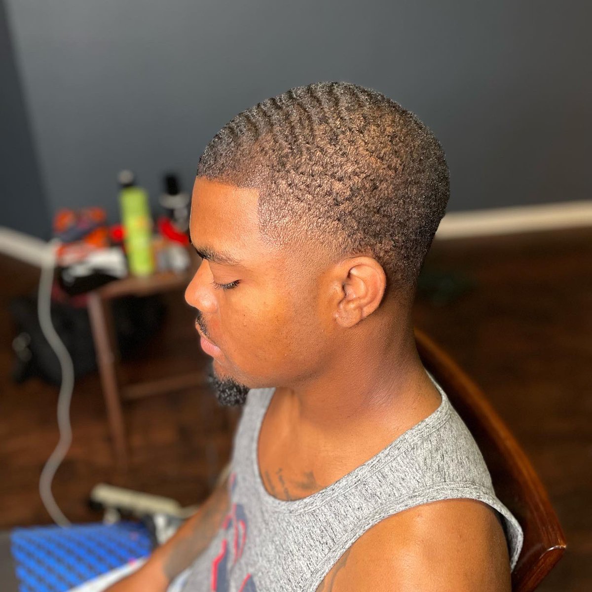 BossManMarcB's tweet photo. Mobile 💈🔥
Hit me for the deals I’m running this week 🙌🏾
#barbersinctv #barbershopconnect #barberlove #manweave #houstonbarbers #barbergang #nbahaircuts #nflhaircuts #mobilehaircuts #bosscuts #highfade #midfade #lowfade #lowfade #baldfade #militaryhaircuts #militaryfade https://t.co/gzbbHu0lb5