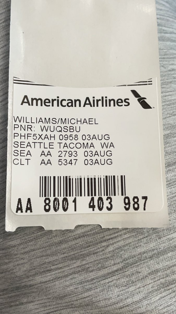 Ben37707728's tweet photo. @AmerianAir We got out bags sent to Seattle instead of Chicago. Can you please help me. https://t.co/D253mGcovp