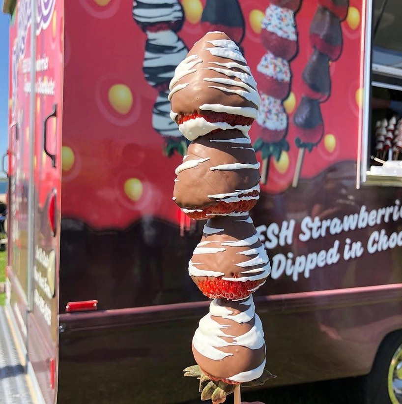 We've still got a few tricks up our sleeves as we near our season's halfway point. At this week's market on Thurs., 8/5, 4pm-7pm, the Shishkaberrys Food Truck will be making its Tewksbury debut. Who's up for fresh strawberries dipped in premium milk, dark &amp; white chocolate? YUM!