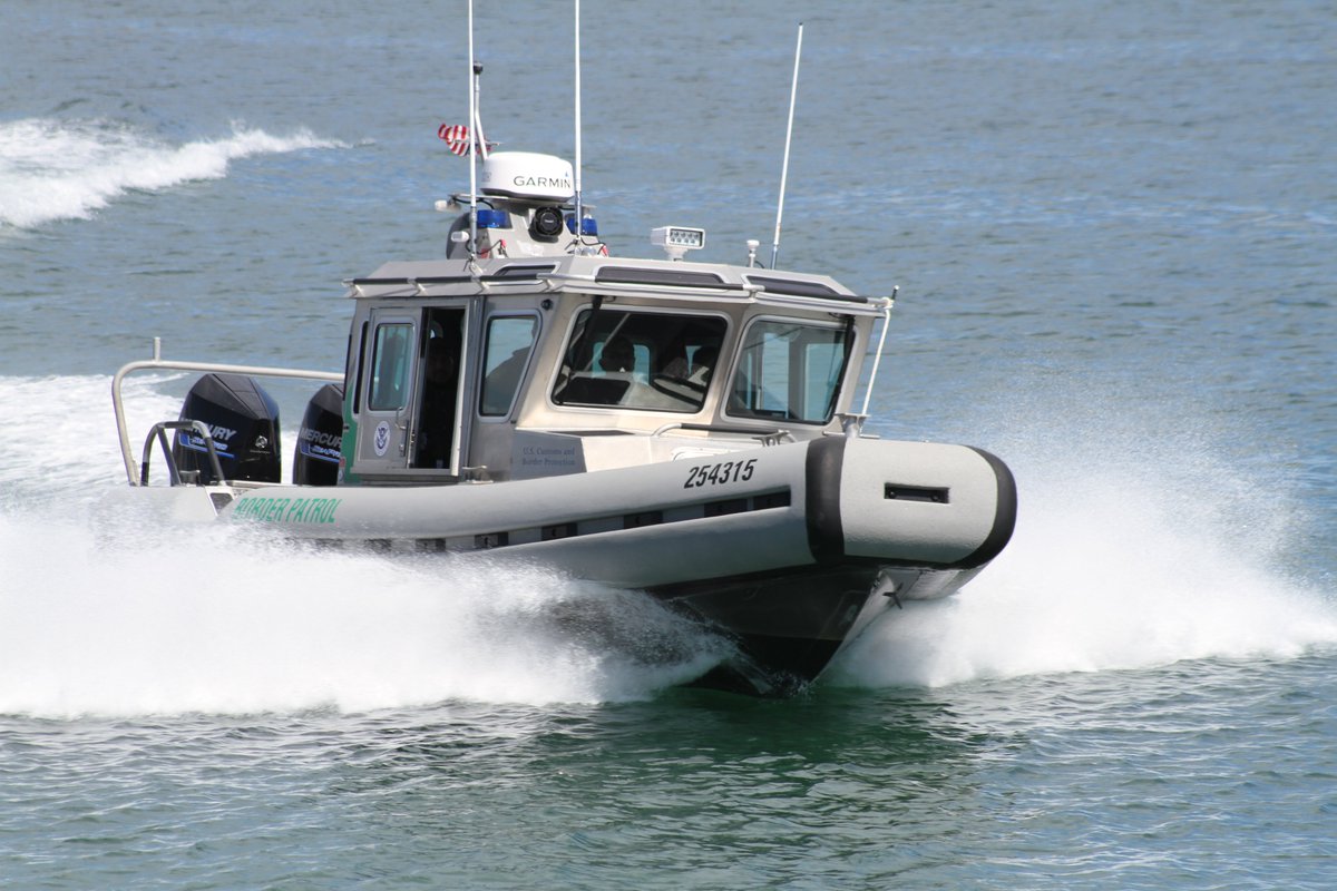 Saturday, the #USBP Marine Unit intercepted a fishing vessel with 16 smuggled migrants aboard. Smuggling along the CA coastline is not only illegal, it's inherently dangerous for all involved parties. The boat operators now face Federal charges. Read: go.usa.gov/xF5Pt