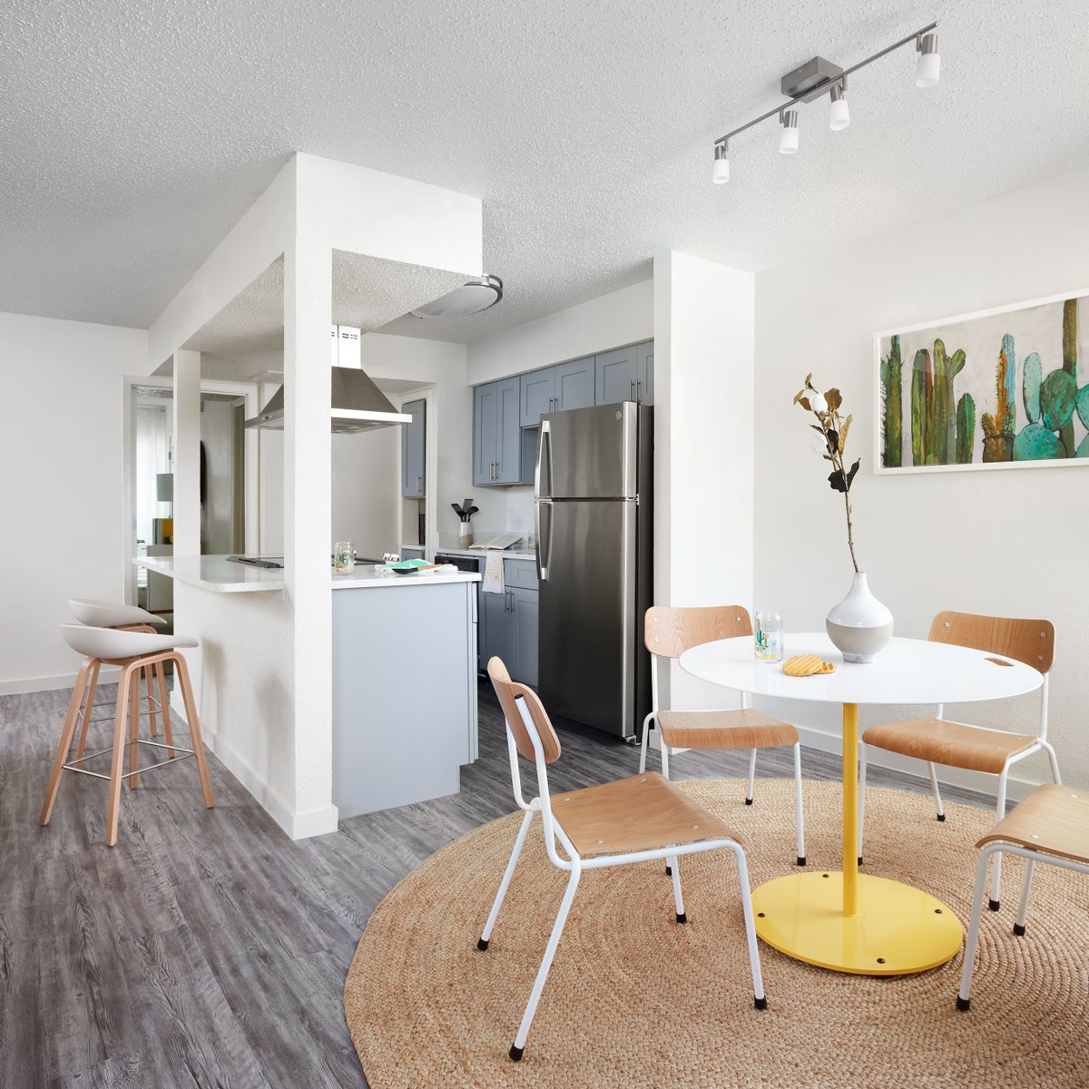 Firefly Dallas presents modern apartment homes with gorgeous living rooms and kitchens! 
.
.
.
.
.
#kitchendesign #sittingroom #snug #pocketdoors #interiordesign #dreamhome #dreamkitchen #houseandgarden #homesandgardens #adstyle #architecture #designinspo #kitcheninspiration  ...