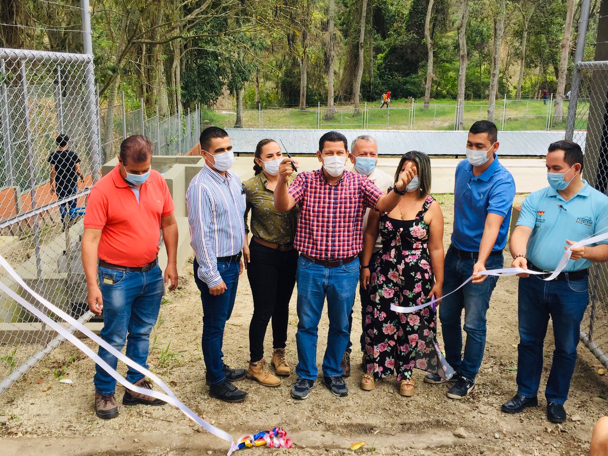 HCMauricioTM's tweet photo. #EntregaPTAR 💚💛❤️
Acompañando a la comunidad de la Inspección de la Arcadia reciben este importante proyecto que se gestionó y se dejó en ejecución por la Administración Municipal #MejorSiEsPosible en cabeza del Ex Alcalde Javier Rivera Cortes @germarodriguezp Aguas del Huila https://t.co/Q2kb2brAkN