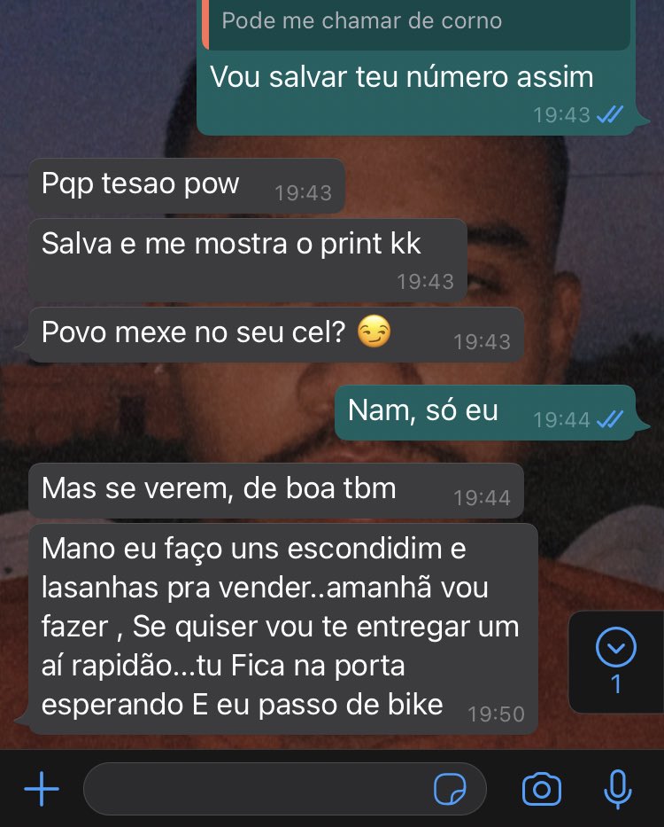 huugoway's tweet photo. Um cara pediu pra eu sair com o namorado dele só pra ele sentir ciúmes, agora ele gostou de ser corno, vai me trazer até comida https://t.co/0zpQW4BiWH