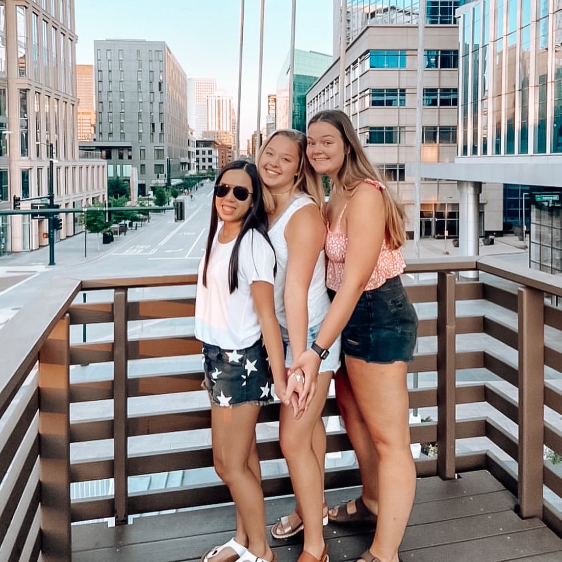texastechadpi's tweet photo. We’re living in an ADPi state of mind as there are only 14 days until we open our doors to our ROCKIN SISTERHOOD!!🤩👯♀️🦁💎
#GoADPi #techrec21 #ttu25 https://t.co/0e90dPbsdJ