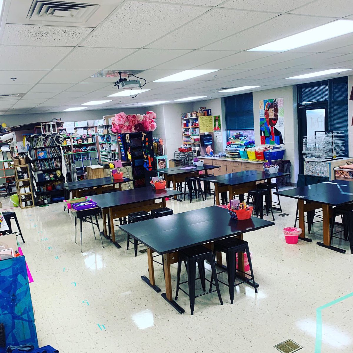 teachcentart's tweet image. Our Art Studio is already buzzing with new artists for the 2021-2022 school year! Remember, all work will come home in a portfolio at the end of the year, and 2nd-5th Grade artists need to bring an old large shirt 👕 to protect their school clothes  #teachcent #teachcentart