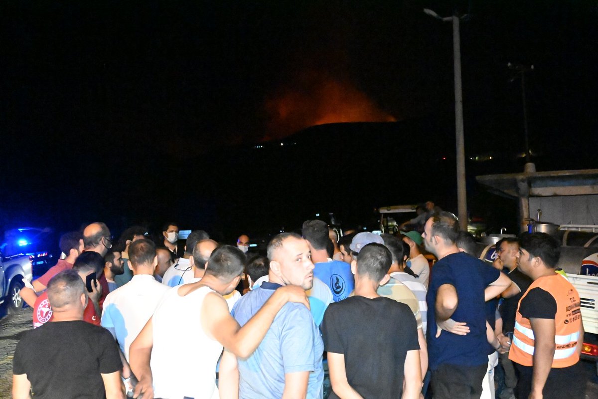 İlimizin Bozdogan İlçesi Kızılca Mahallesinde çıkan orman yangınına Tüm kurum, kuruluşlar ve vatandaşlarımızla müdahale edilimektedir.
📍Bozdoğan