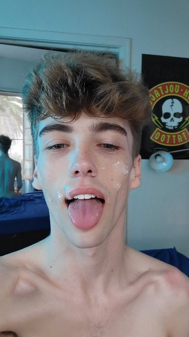 😛💦 https://t.co/duoOs0QGs7