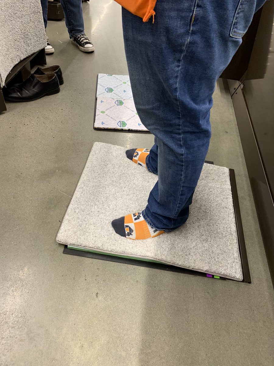 veronica tweet media