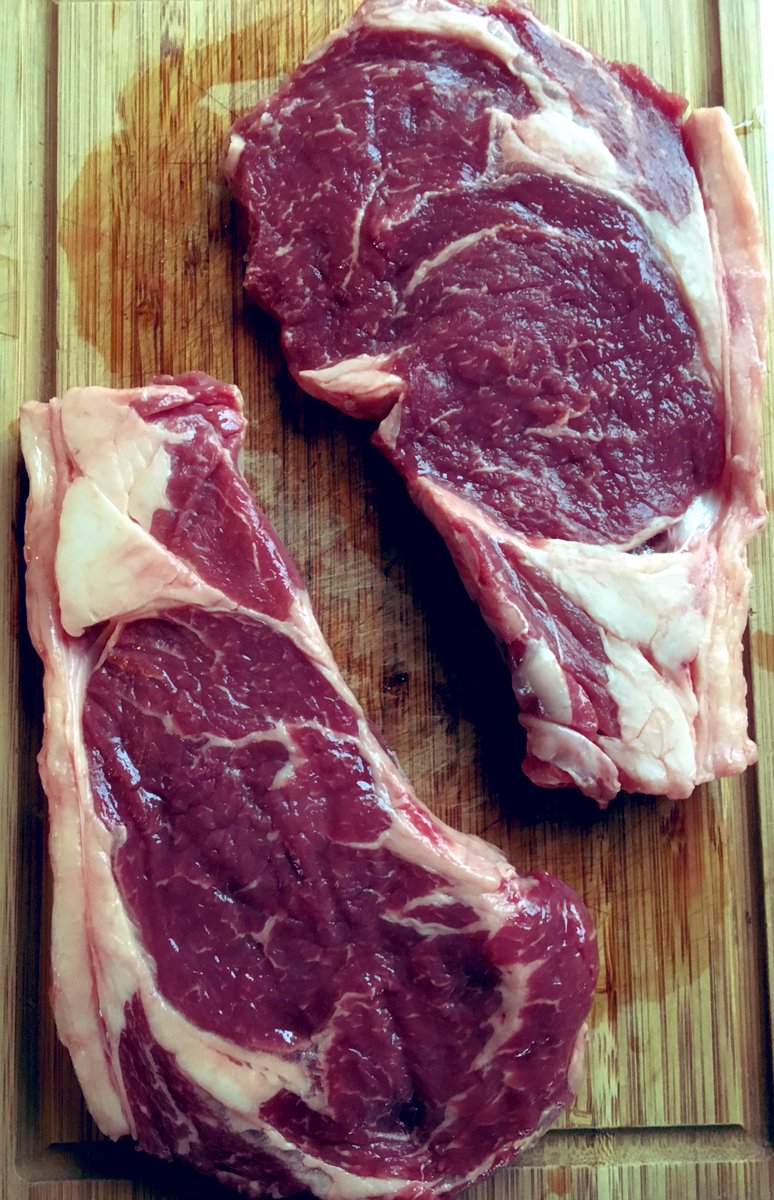 alison_woodall's tweet photo. What does Β£13.50 buy you today? ... 2 Rowley Sirloin steaks as pictured below. Fully vac-packed. Delivered East Yorkshire / Northern Lincolnshire. #BritishBeef #RowleyBeef #SirloinSteak https://t.co/ijwy2ImGVA