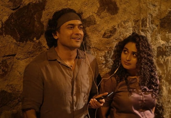 PrayagaOfficial's tweet photo. Hello Twitter Family ❤... This Is #PrayagaMartin .... Iam Super Happy for #GuitarKambiMeleNindru Coming Soon @NetflixIndia ... Thank You For The Opportunity @menongautham Sir 😍 @Suriya_offl Sir 😍

Thank You For Your Love And Support ❤

#Navarasa https://t.co/GIj6tA2jMB