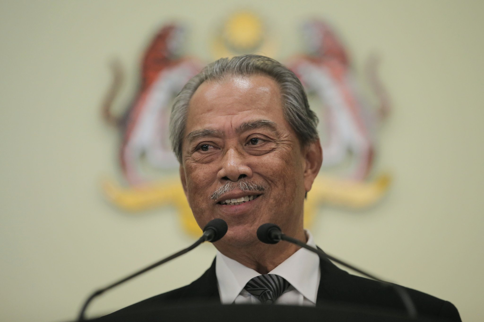 Muhyiddin Yassin says he will remain as PM and will test his majority in the Dewan Rakyat during the September sitting.
He adds that the Yang di-Pertuan Agong has accepted this decision. https://t.co/ZZI69MSnOI