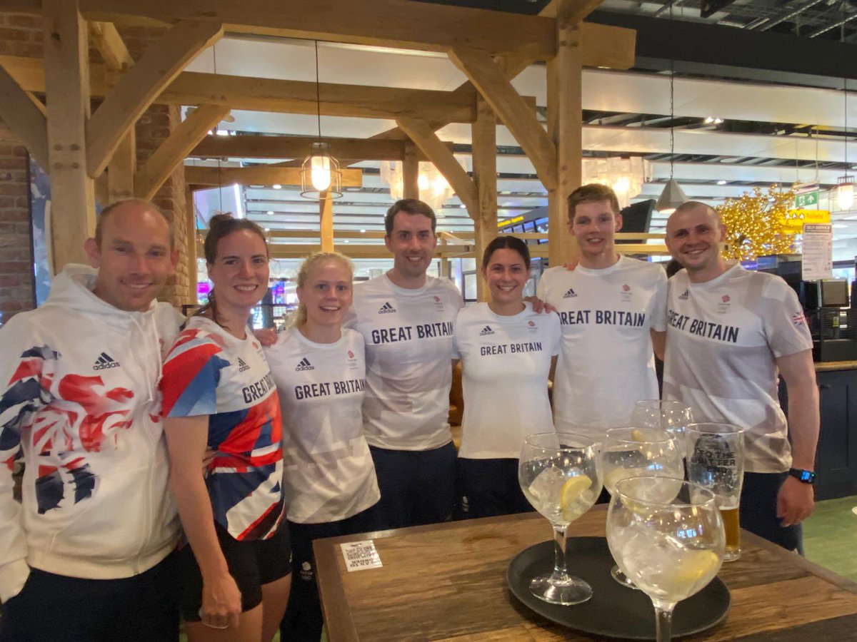 Great athletes 🏊‍♂️ 
Great team 👥
Great results 🏅

Proud to have been part of it.  

prochaine étape Paris 2024 🇫🇷