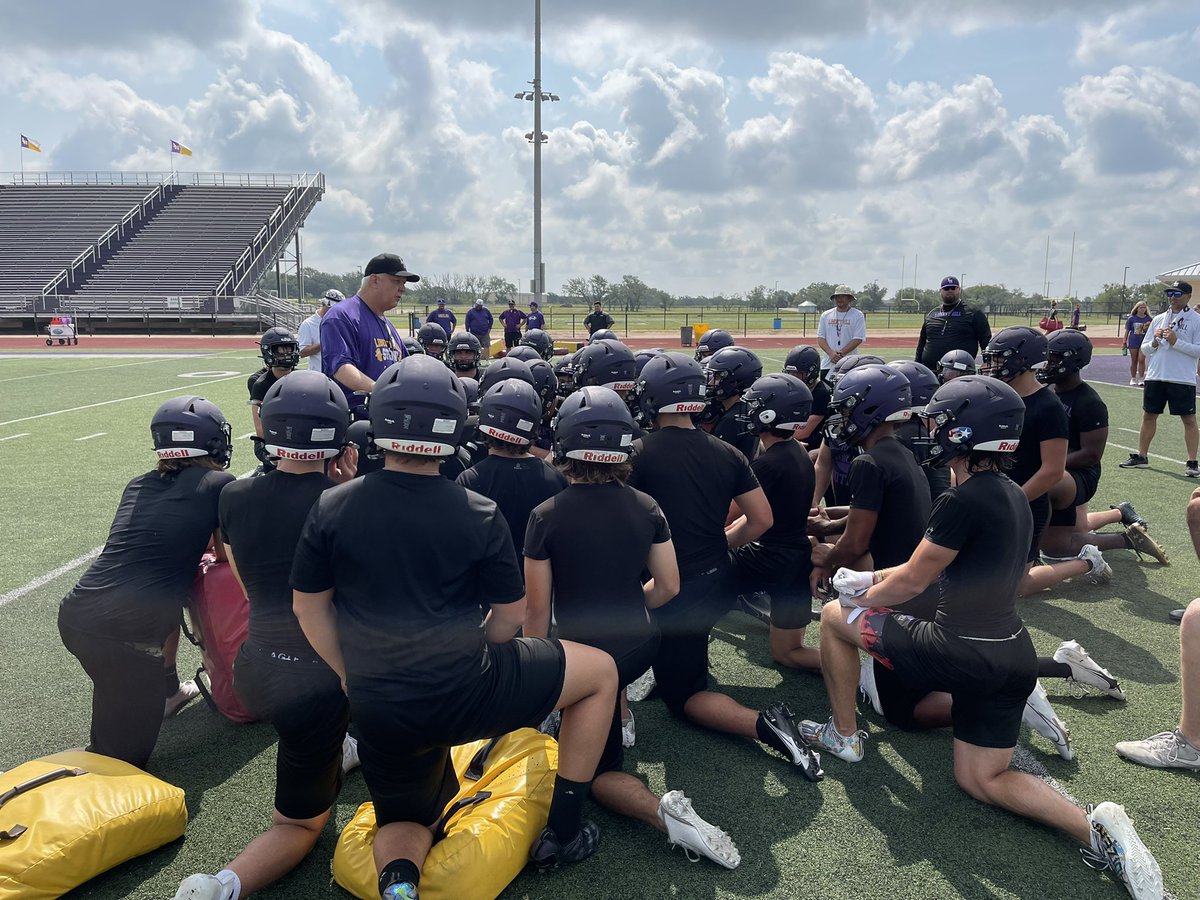 LH_Panthers_FB's tweet photo. Day 2 ✅ stayed dry and got better. #Brotherhood https://t.co/Ka74SkU3d8