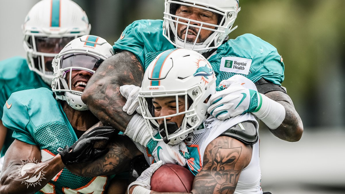 MiamiDolphins's tweet photo. First day in pads 😎 https://t.co/WHJpLtSsFv