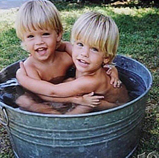 Happy birthday to my daddies, Cole and Dylan Sprouse!      